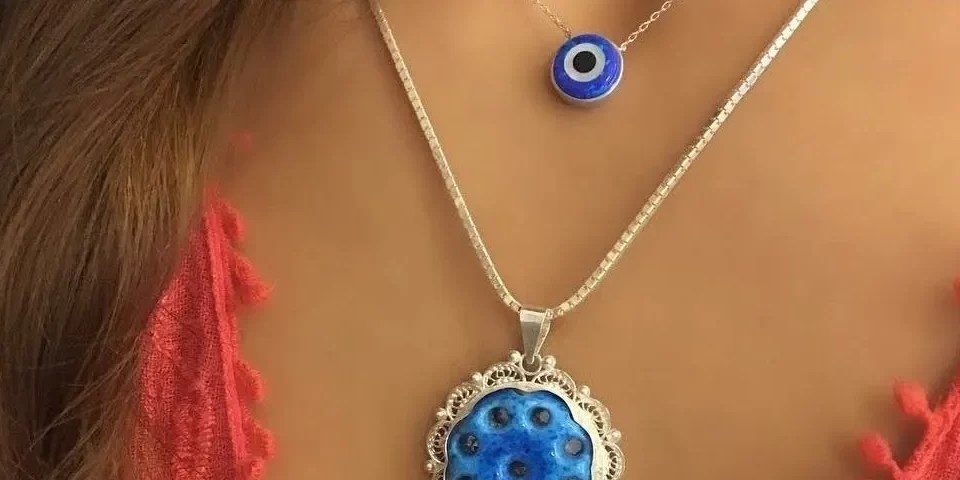 تفاوت چشم نظر و خرمهره